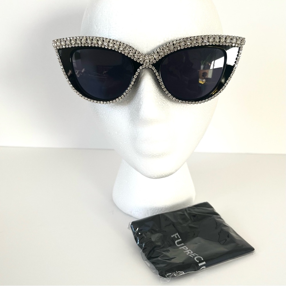 New Retro Cat Eye Glam Crystal Rhinestone Embellished Black Frame Sunglasses UV - Picture 2 of 9